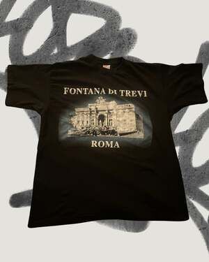 Vintage 90s Roma Fontana Di Trevi Rome Italy Souvenir Black Graphic T-Shirt
